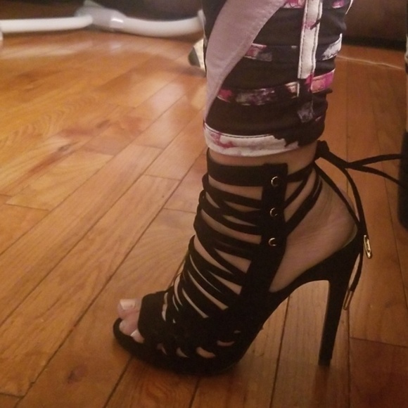 Heels - Picture 2 of 4